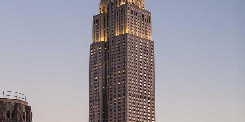 可持续帆船设计革新：德古帆与太阳能辅助动力如何重塑水上用品未来