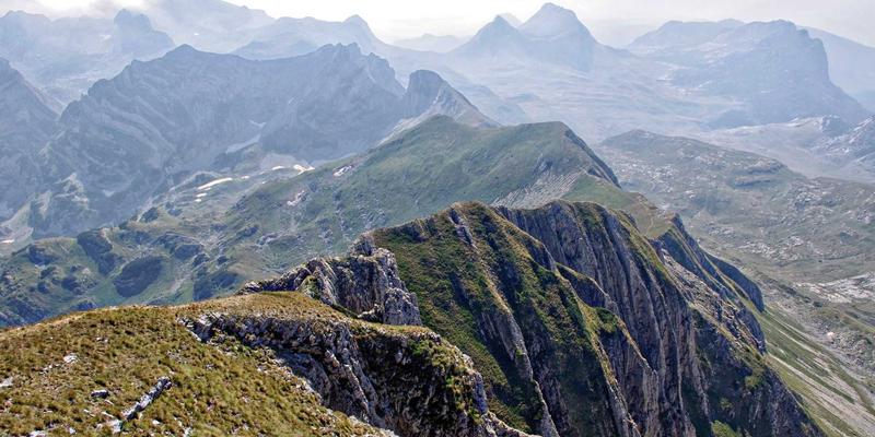 季节性保养指南：帆船冬季封存与春季启航流程
