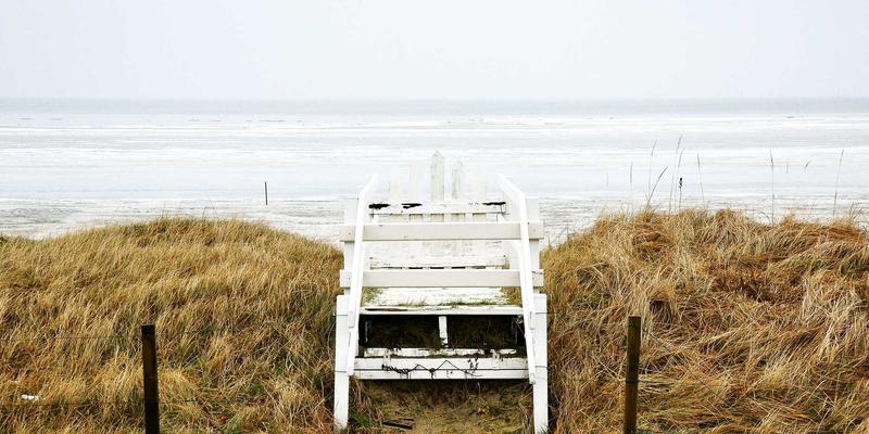 家庭帆船度假全指南：精选亲子船型与安全航海装备攻略