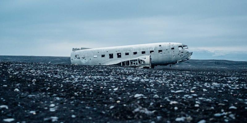 帆船运动中的气象学：解读海风、潮汐与锋面，制定制胜航行策略