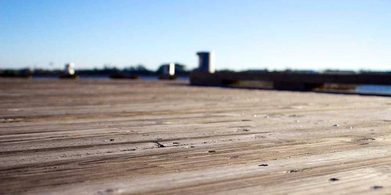 帆船运动：驾驭风浪的智慧与航海装备全解析